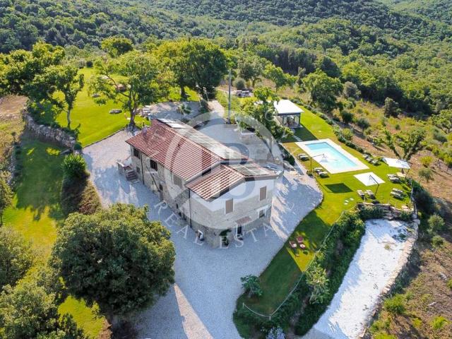 Villa Indipendente in vendita a Suvereto, Toscana