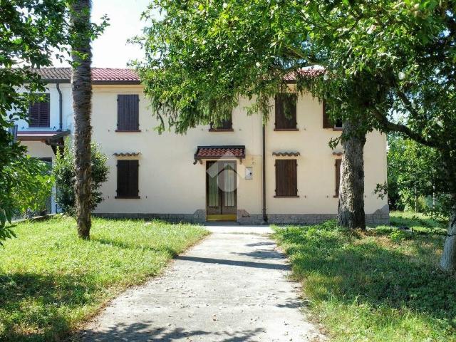 Villa Indipendente in vendita a Carobbio, Suzzara