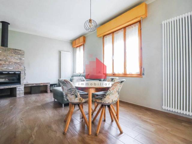 Villa Indipendente in vendita a Suzzara, Mantova