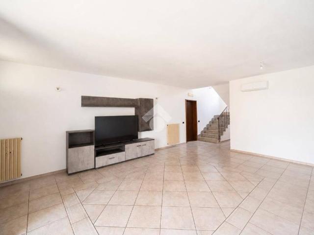 Villa Indipendente in vendita a Riva, Suzzara