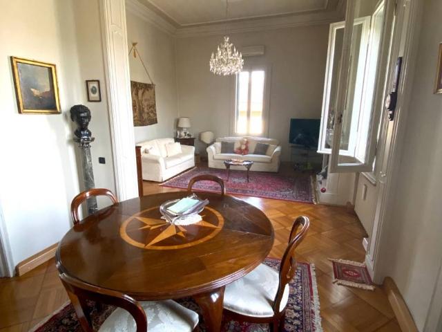 Villa Indipendente in vendita a Suzzara, Lombardia