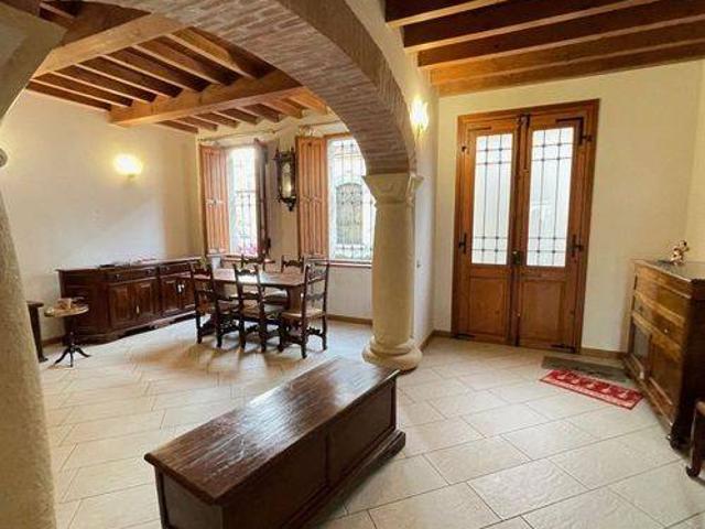 Villa Indipendente in vendita a Suzzara, Lombardia