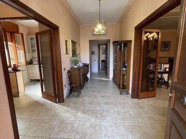 Villa Indipendente in vendita a Suzzara, Lombardia
