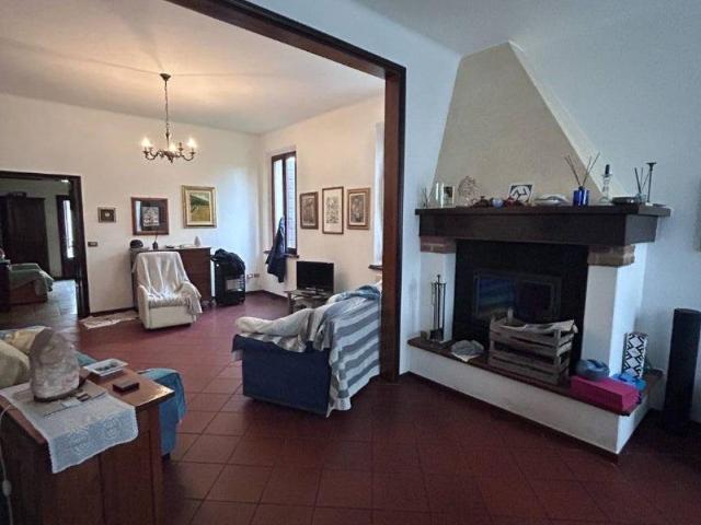 Villa Indipendente in vendita a Suzzara, Lombardia