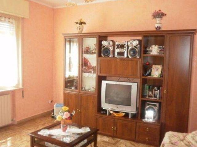 Villa Indipendente in vendita a Suzzara, Lombardia