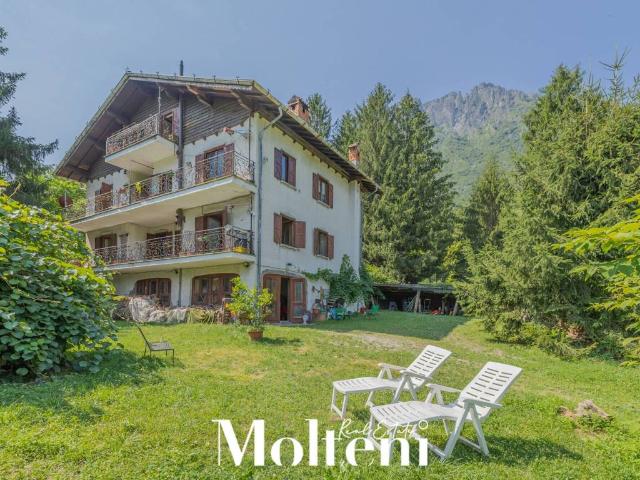 Villa Indipendente in vendita a Taceno, Lombardia