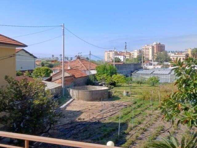 Villa Indipendente in vendita a Taggia, Arma Di Taggia