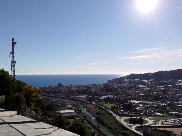 Villa Indipendente in vendita a Taggia