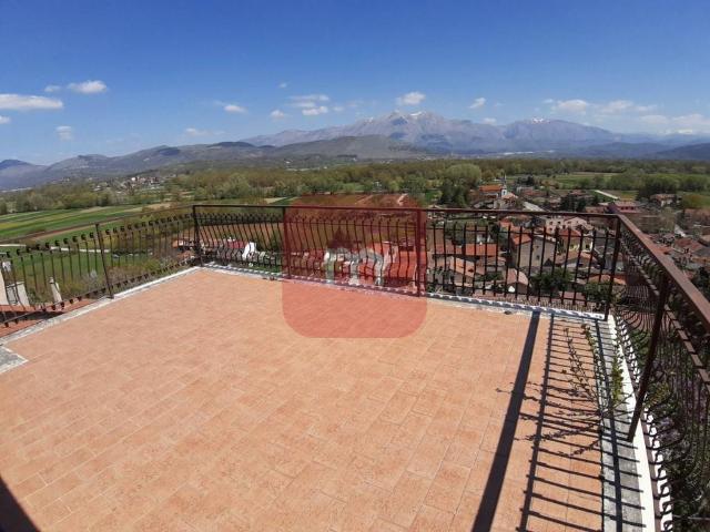 Villa Indipendente in vendita a Tagliacozzo, Abruzzo