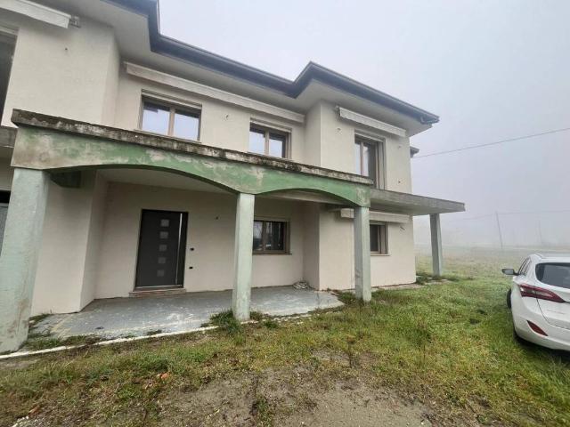 Villa Indipendente in vendita a Taglio di Po, Rovigo