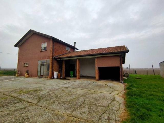 Villa Indipendente in vendita a Taglio Di Po, Veneto