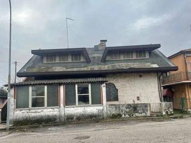 Villa Indipendente in vendita a Taglio Di Po, Veneto