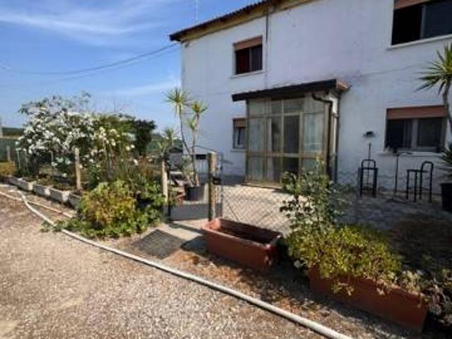 Villa Indipendente in vendita a Taglio Di Po, Veneto