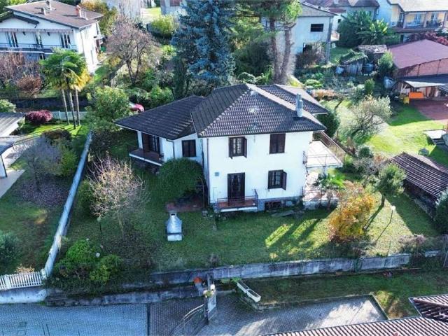 Villa Indipendente in vendita a Cheglio, Taino