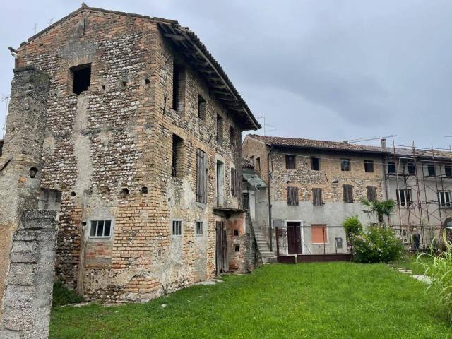 Villa Indipendente in vendita a Talmassons, Friuli-Venezia Giulia