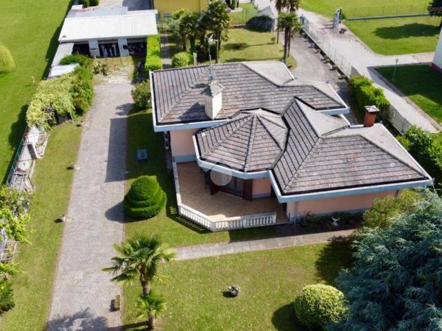 Villa Indipendente in vendita a Talmassons, Friuli-Venezia Giulia
