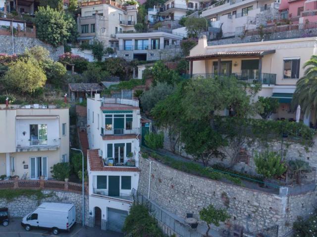 Villa Indipendente in vendita a Taormina, Sicilia