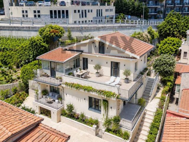 Villa Indipendente in vendita a Taormina, Sicilia