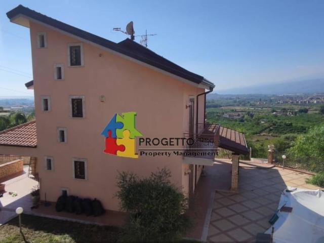 Villa Indipendente in vendita a Taormina, Sicilia