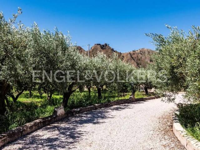 Villa Indipendente in vendita a Taormina, Sicilia