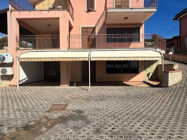 Villa Indipendente in vendita a Taormina, Sicilia