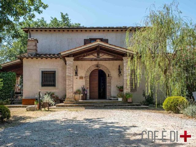 Villa Indipendente in vendita a Borgonuovo, Tarano