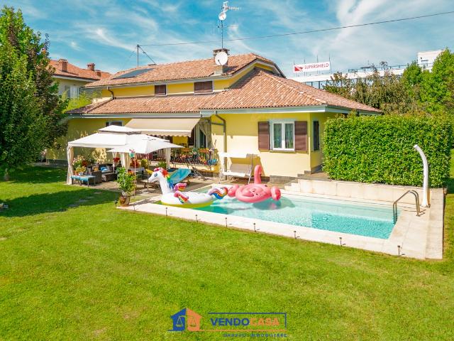 Villa Indipendente in vendita a Piemonte, Cuneo