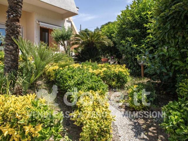 Villa Indipendente in vendita a Lama, Puglia