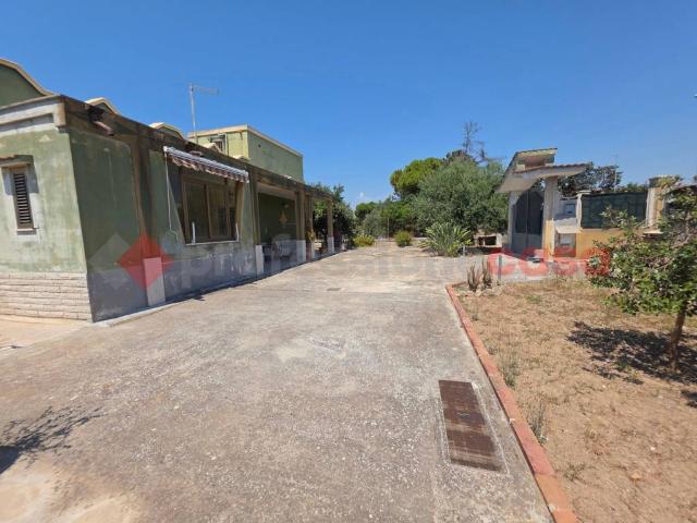 Villa Indipendente in vendita a Talsano, Taranto