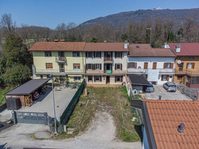 Villa Indipendente in vendita a Tarcento, Friuli-Venezia Giulia