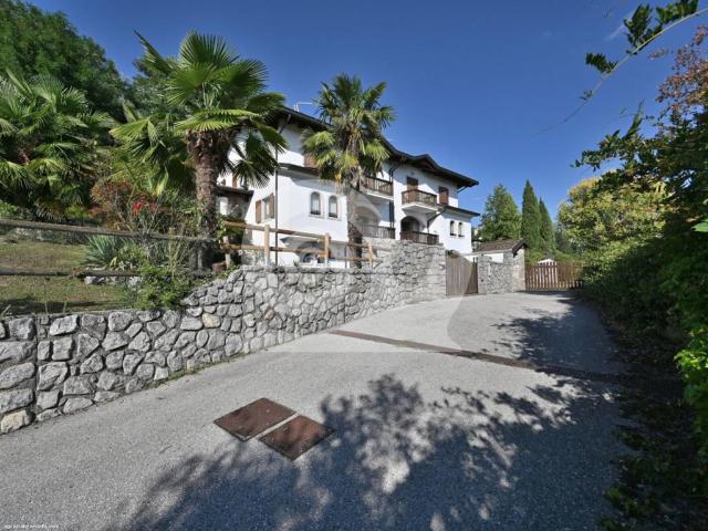 Villa Indipendente in vendita a Tarcento, Friuli-Venezia Giulia