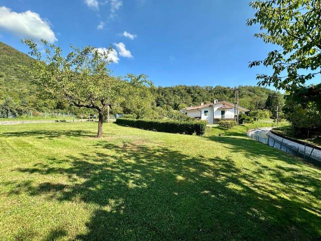 Villa Indipendente in vendita a Ciseriis, Tarcento / Tarcint
