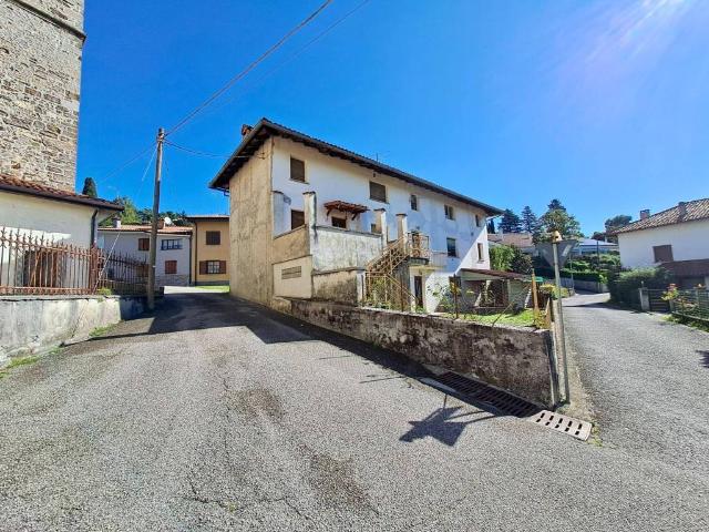 Villa Indipendente in vendita a Tarcento, Friuli-Venezia Giulia