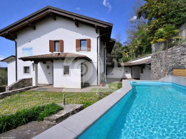 Villa Indipendente in vendita a Tarcento, Friuli-Venezia Giulia