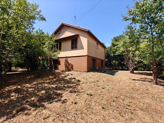 Villa Indipendente in vendita a Tarcento, Friuli-Venezia Giulia