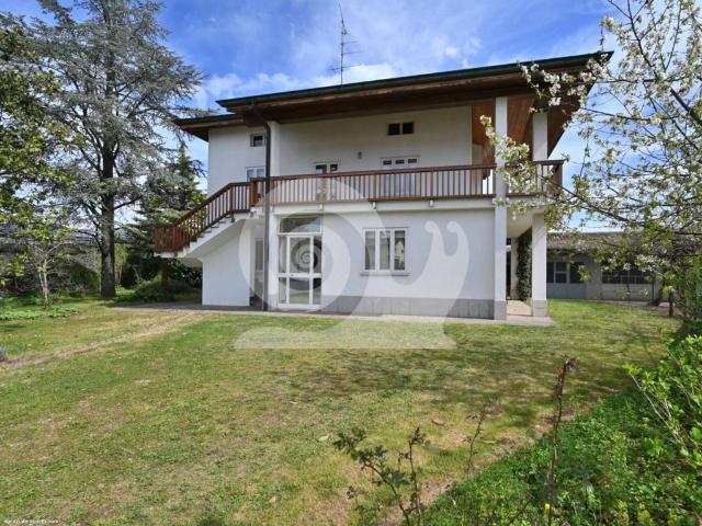 Villa Indipendente in vendita a Tarcento, Friuli-Venezia Giulia