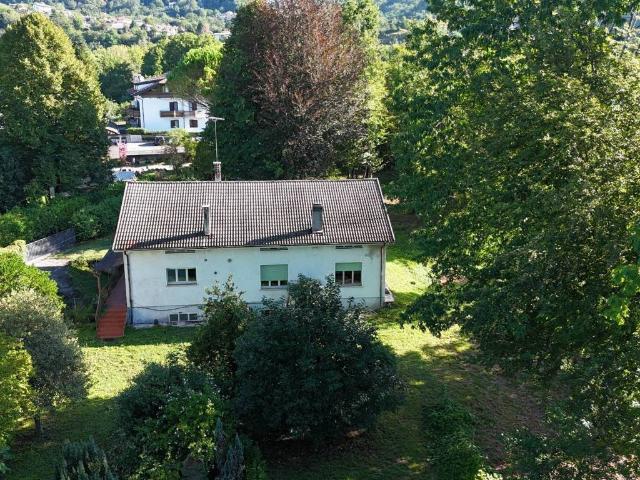 Villa Indipendente in vendita a Tarcento, Friuli-Venezia Giulia