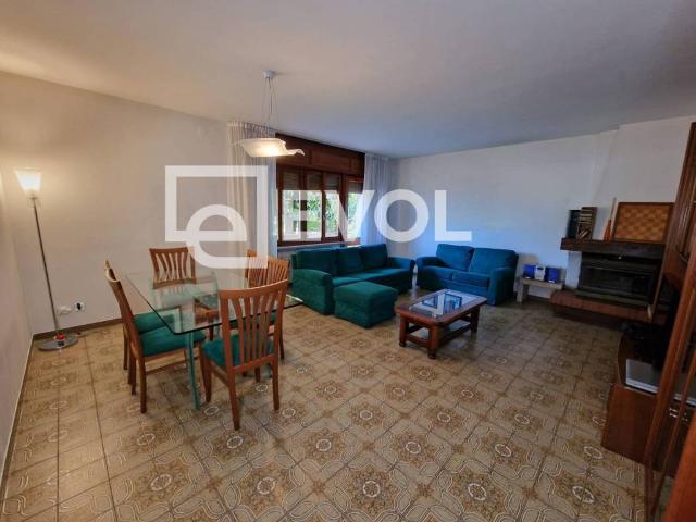 Villa Indipendente in vendita a Tarcento, Friuli-Venezia Giulia