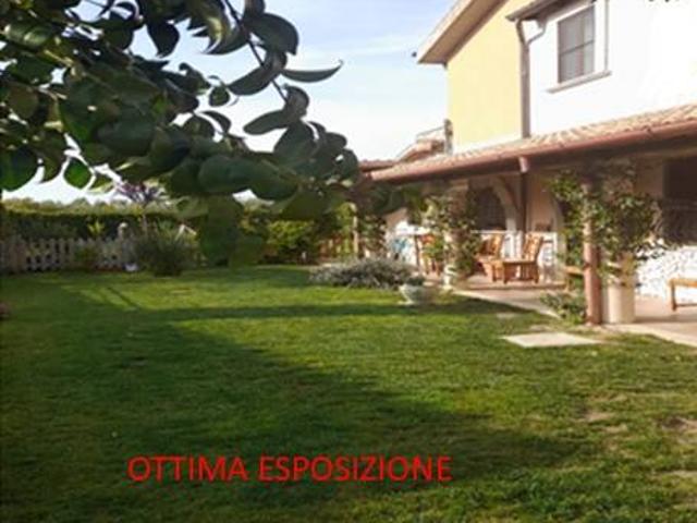 Villa Indipendente in vendita a Tarquinia, Lazio