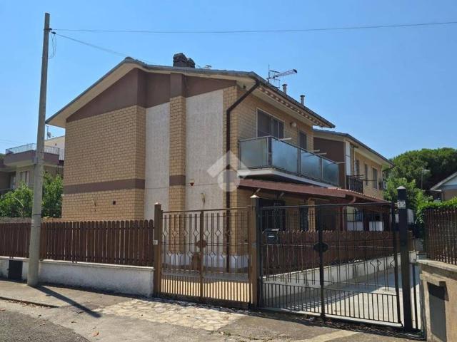 Villa Indipendente in vendita a Tarquinia, Lazio