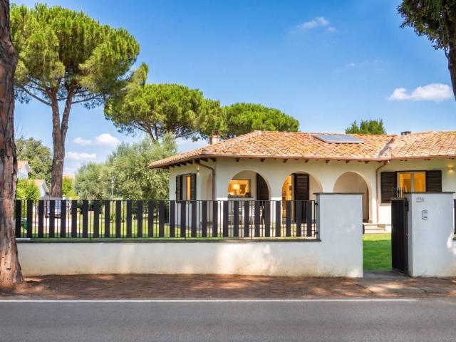 Villa Indipendente in vendita a Tarquinia, Lazio