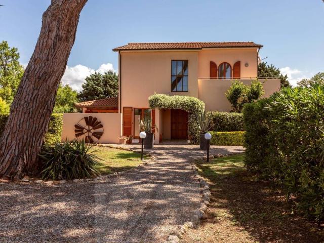 Villa Indipendente in vendita a località Pianbovaro, Tarquinia