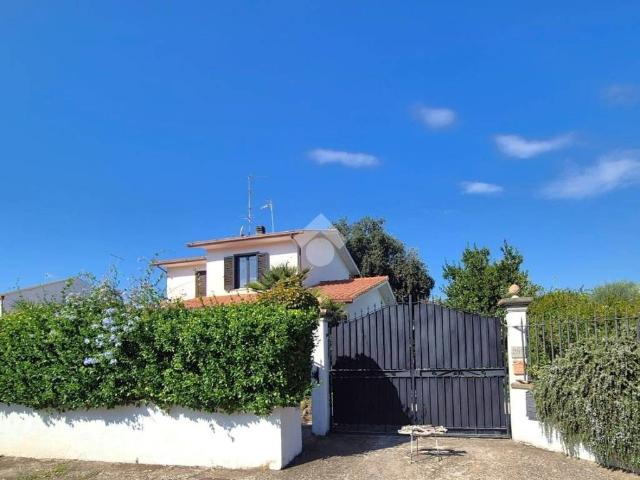 Villa Indipendente in vendita a Tarquinia, Lazio