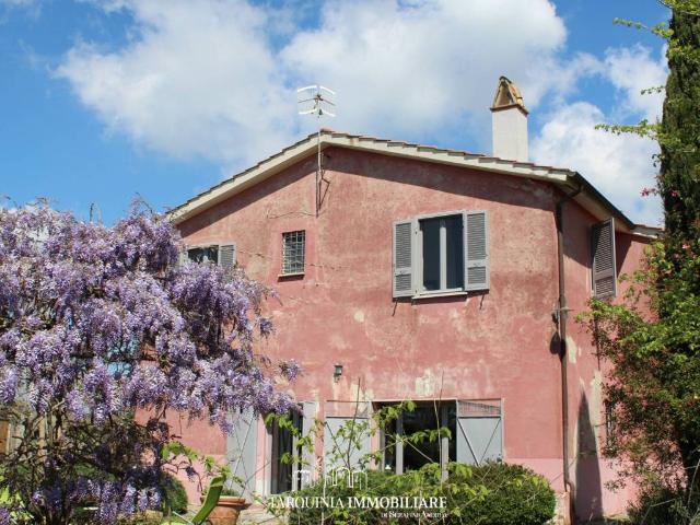 Villa Indipendente in vendita a Tarquinia, Lazio