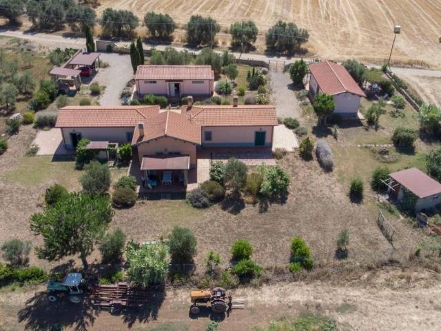 Villa Indipendente in vendita a Tarquinia, Lazio