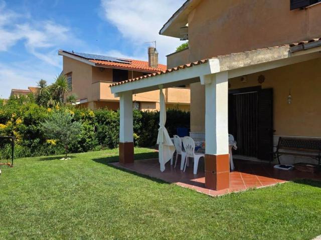 Villa Indipendente in vendita a Tarquinia, Lazio