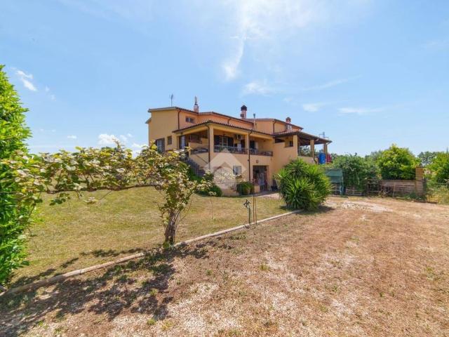 Villa Indipendente in vendita a Tarquinia, Lazio