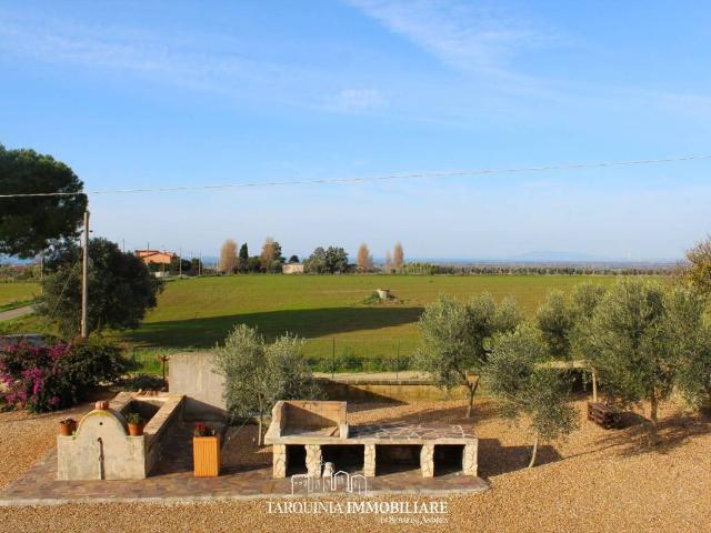 Villa Indipendente in vendita a Tarquinia, Lazio