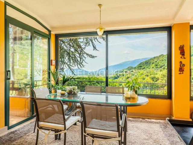 Villa Indipendente in vendita a Cison Di Valmarino, Veneto