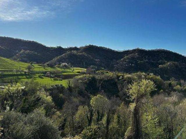 Villa Indipendente in vendita a Tarzo, Veneto
